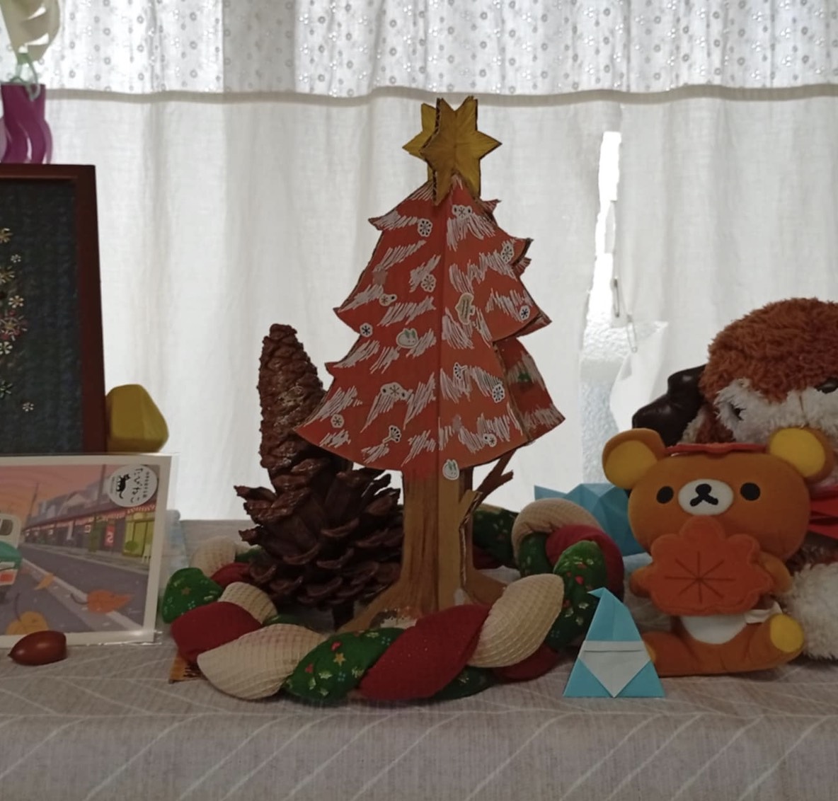 昨年の会場に飾られた手づくりのクリスマス作品
